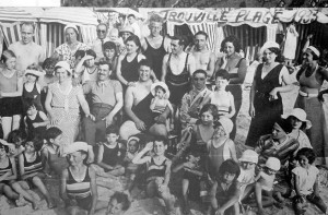 6 groupe  Trouville plage 1933