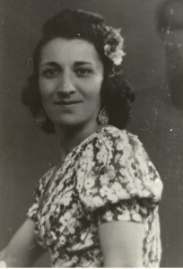 8  Alex Estrella soeur de maman  déportée en mai 1943