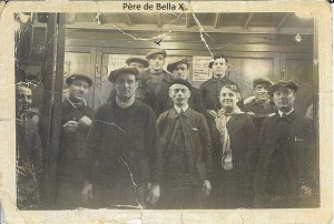 1  1930 père de Bella cireur de chaussures Galerie  Gare St Lazare