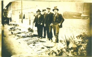 1925 Marché de Villefranche en Beaujolais, Inconnu, Isaac Zarco, Jacques Roumi et Albert Yanni