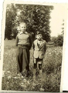 4 Nisso et Jojo à l'orphelinat 1946barbouth