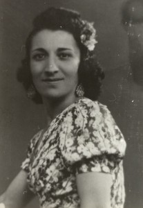 8 Estrella soeur de maman  déportée en mai 1943  de Alex H.algazi