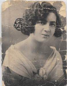 Rose Zumbul-Levy née Ventura (Maman Gilberte)